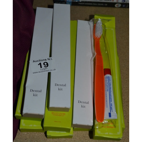 19 - 10 x Dental Kits