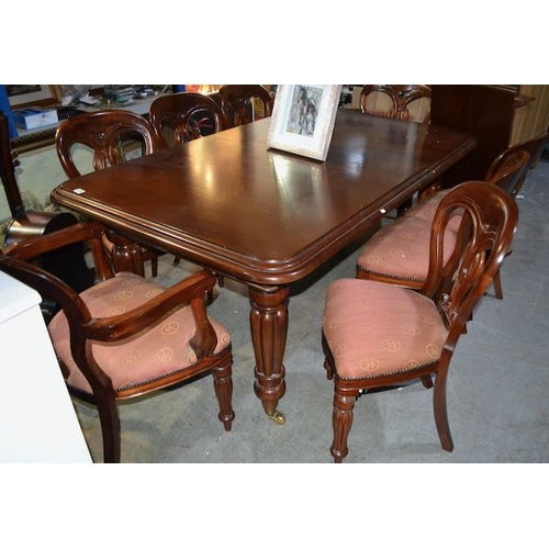 478 - Victorian Extending Dining Table With Crank Handle On Column Legs & Casters With 8 Balloon Back Chai... 