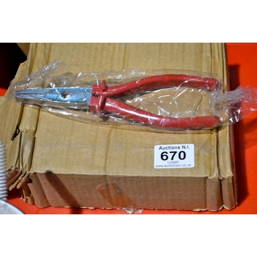 670 - Box Of Approx 10 Flat Nose Pliers - 8