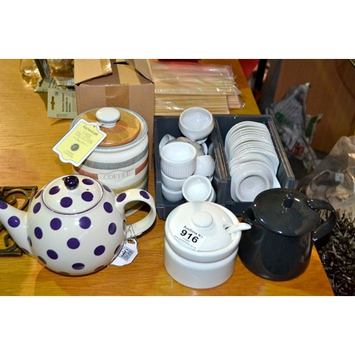 916 - Selection Of Teapots, Etc