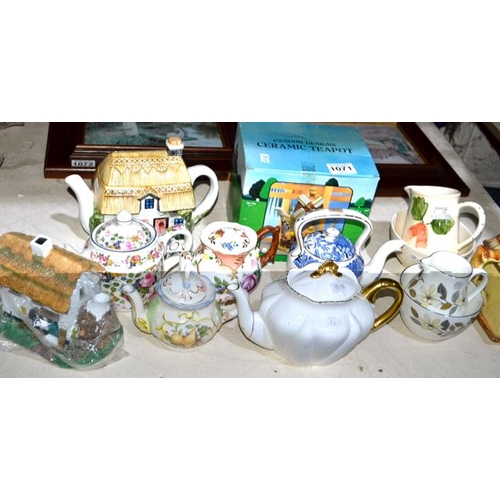 1071 - Large Collection Of Teapots