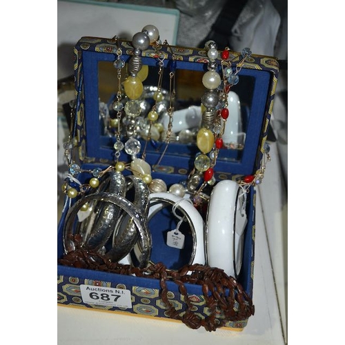 687 - Jewellery Box & Contents