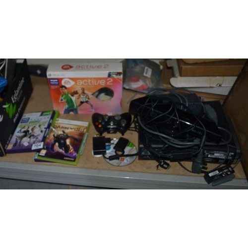 704 - XBox 360 + Games + Xbox Kinnect