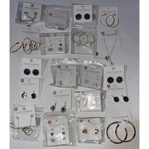 323 - Accessorize Jewellery On Tags x 20