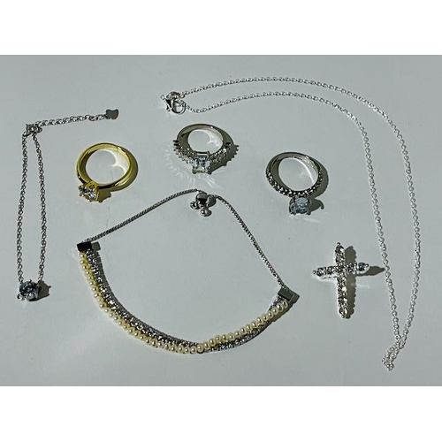 416 - Collection Of Rings & Bracelets Incl Silver