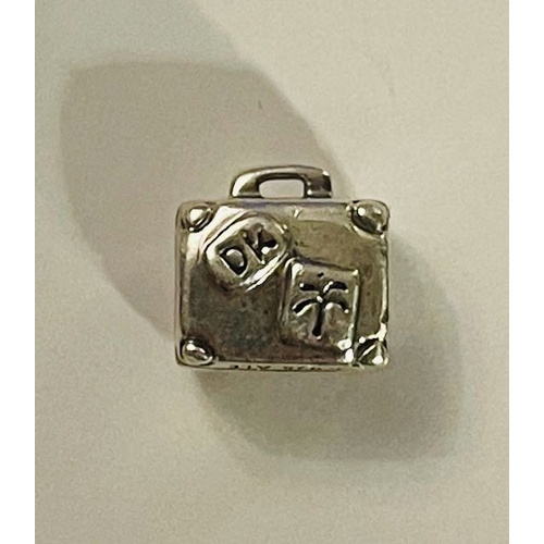 4158 - Pandora Travel Suitcase Charm
