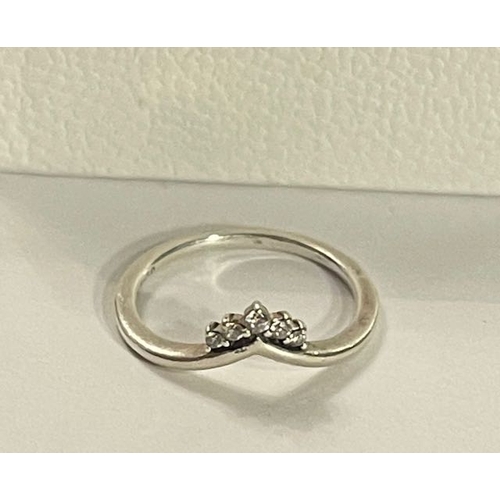 4159 - Pandora Tiara Wishbone Ring
