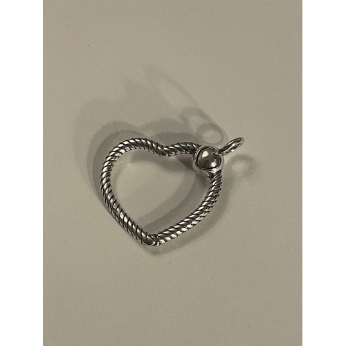 4302 - Pandora Moments Heart Pendant