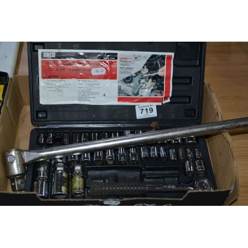 719 - Socket set