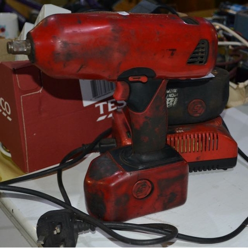 722 - Snap On Impact Drill + 2 Batteries