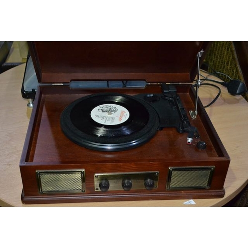 174C - Vintage Style Record Player