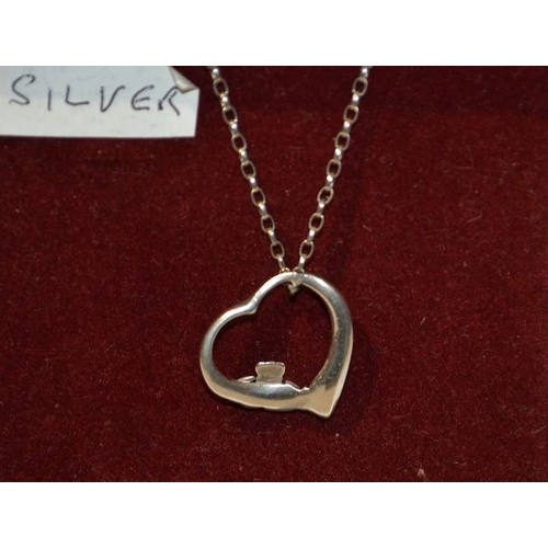 831 - Silver Belcher Necklace with Claddagh Heart Pendant