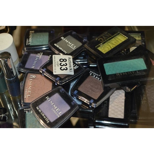 833 - Appx 40 Eye Shadow Palettes