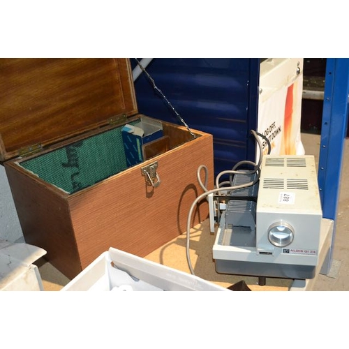 887 - Aldis QI 24 Projector In Wooden Case