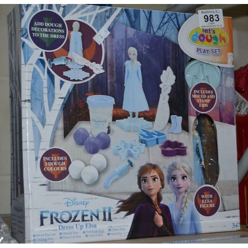 983 - Disney Frozen II Dough Set