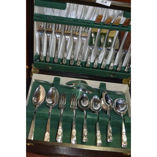 24 - Sheffield Canteen Of Cutlery In Wooden Case