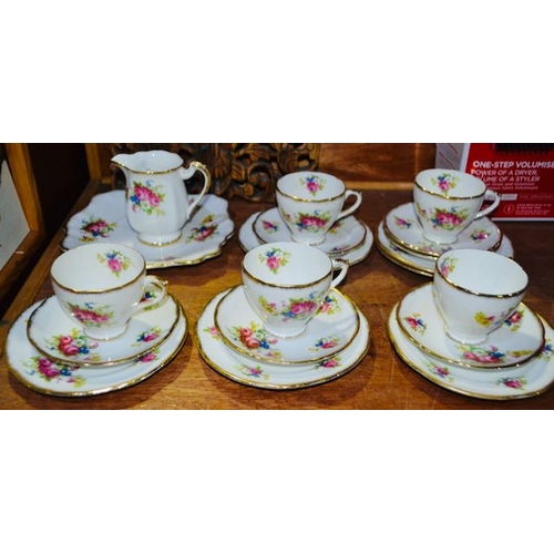 6 - Royal Mayfair 19pc Teaset