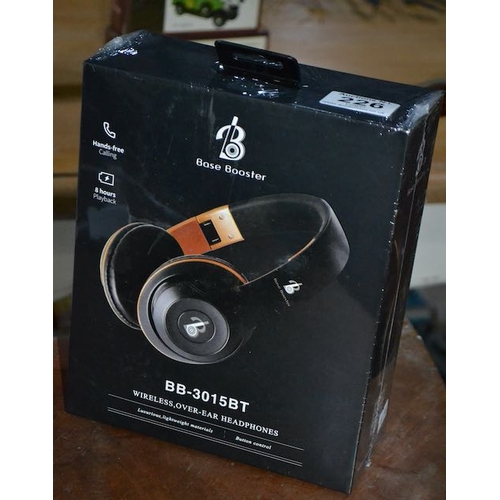 226 - Base Booster Wireless Over Ear Headphones Black - Box Sealed