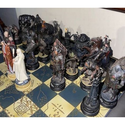 542 - Lord of the Rings Eaglemoss Chess Set