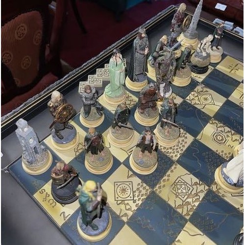 542 - Lord of the Rings Eaglemoss Chess Set