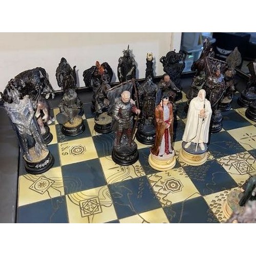 542 - Lord of the Rings Eaglemoss Chess Set