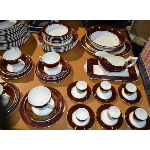 61 - Crownford Burslem Tea/Dinner Service - Approx 85Pc