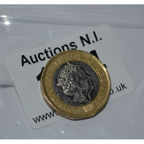 124 - 2016 One Pound Coin - Milling on the edge mistakenly on the left instead of right