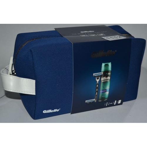 1112 - Gillette Mach 3 Washbag Giftset