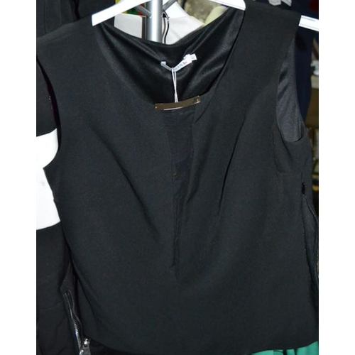 1174 - Olimara Ladies Black Top Size 40 RRP £75