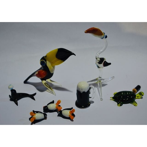 112 - Coloured Glass Toucan x2, Pint Tankard, Sea Lion, 3x Penguins + Turtle (Pint Detached)