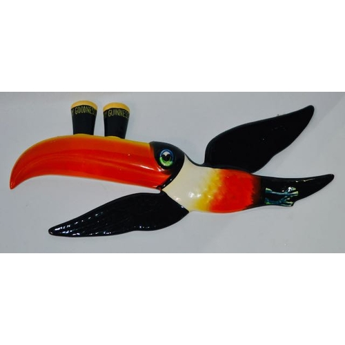 432 - Carlton Ware The Flying Toucan Set of 3 in Graduated Sizes c1957 GA2259A/B and C)