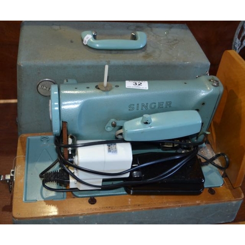 32 - Vintage Singer Sewing Machine In Case