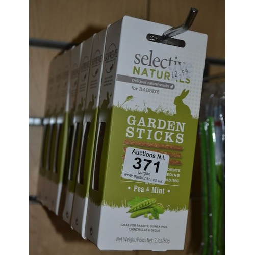 371 - 7 x Selective Natural Garden Sticks 60g