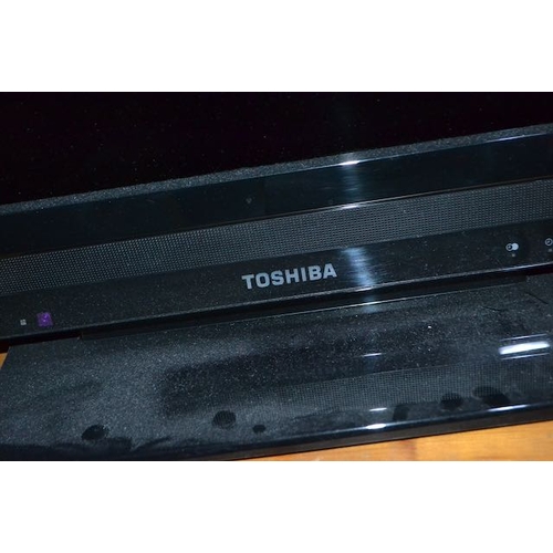 453 - Toshiba 32