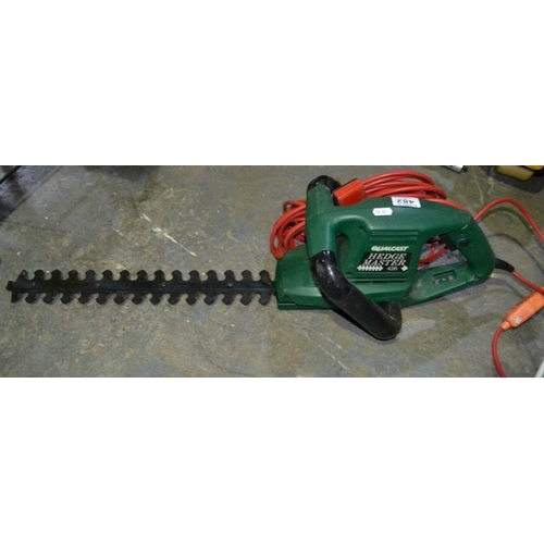 482 - Qualcast Electric Hedge Cutter