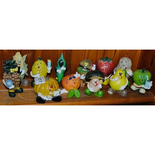 511 - Approx 12 x Fruit & Veg Figurines