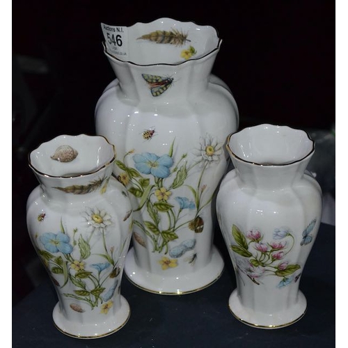 546 - 3 x Anylsey Nature's Delight Vases