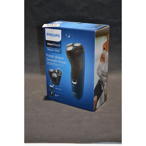 592 - Philips Aqua Touch Shaver 1000