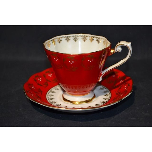 602 - Royal Standard Fine Bone China 16pc Teaset