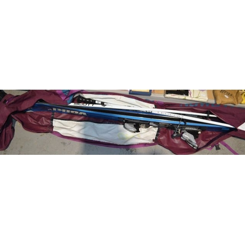 690 - pair Of Skis & Poles In travel Bag - Salamon