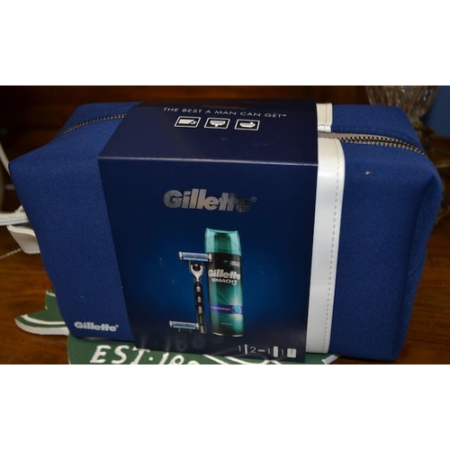 4 - Gillette Wash Bag Gift Set