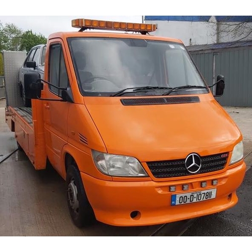 214 - 2000 Mercedes Sprinter (Classic) Recovery Vehicle - with Hydraulic Ramps - Twin Wheel