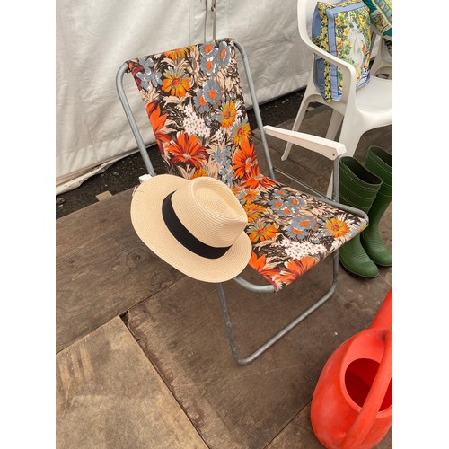 224 - Panama hat + Folding Garden Chair