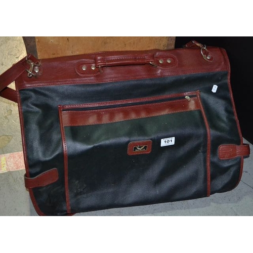 101 - Mat Roselli Suit Bag