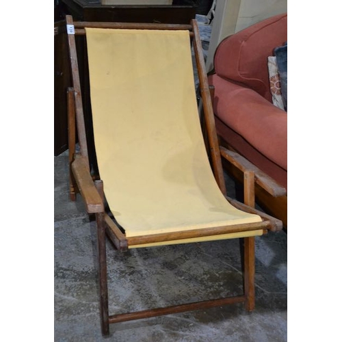 139 - Foldable Deck Chair