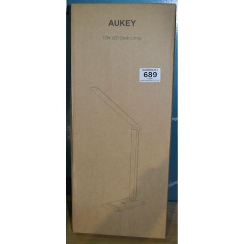 689 - Aukey 12w LED Desk Lamp