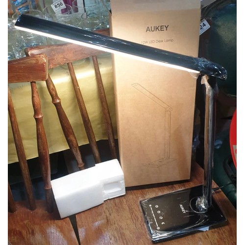 689 - Aukey 12w LED Desk Lamp