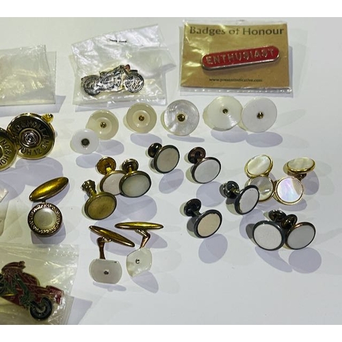 1054 - Collection Of Button Holes And Badges.