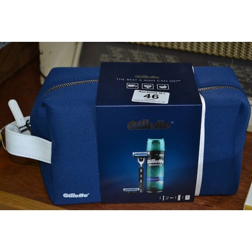 46 - Gillette Washbag Gift Set