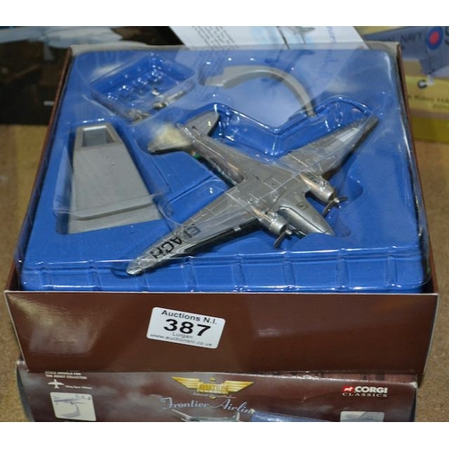 387 - Corgi 1:144 Aviation Archive Frontier Airlines Douglas C-47A Aer Lingus Model Aeroplane